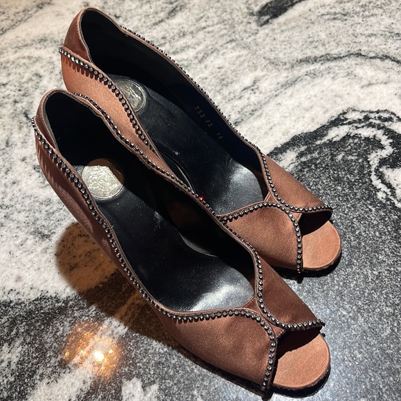 These were sold previously but it was when Poshmark had messed up shipping! - Picture 2 of 6